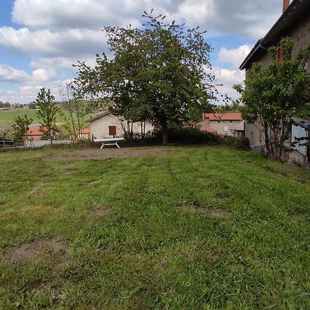 Studio Chaleureux Dans Les Monts Du Forez Verrieres-en-Forez Bagian luar foto